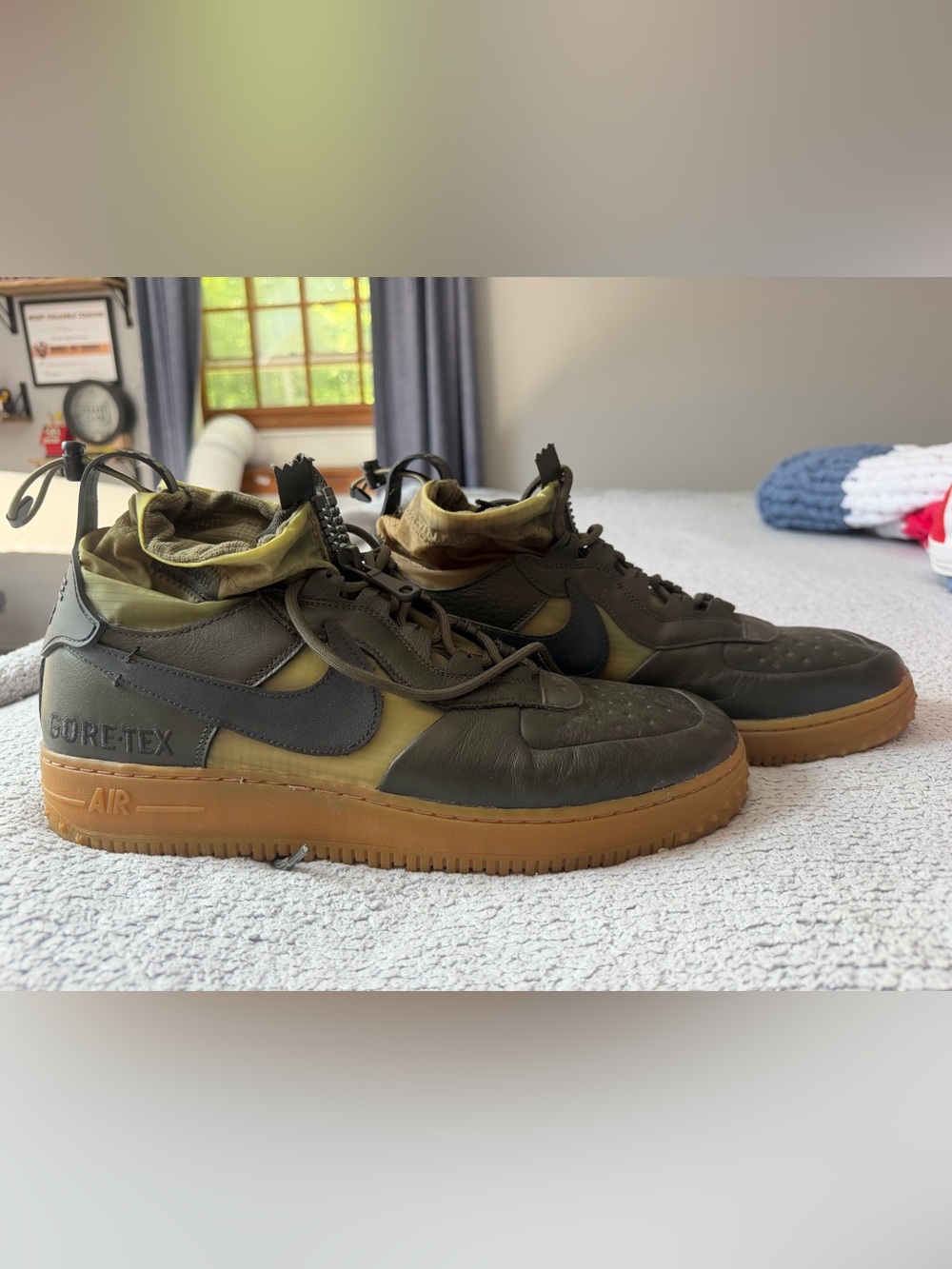 Nike Air Force 1 High GORE-TEX - Olive Green & Gum
